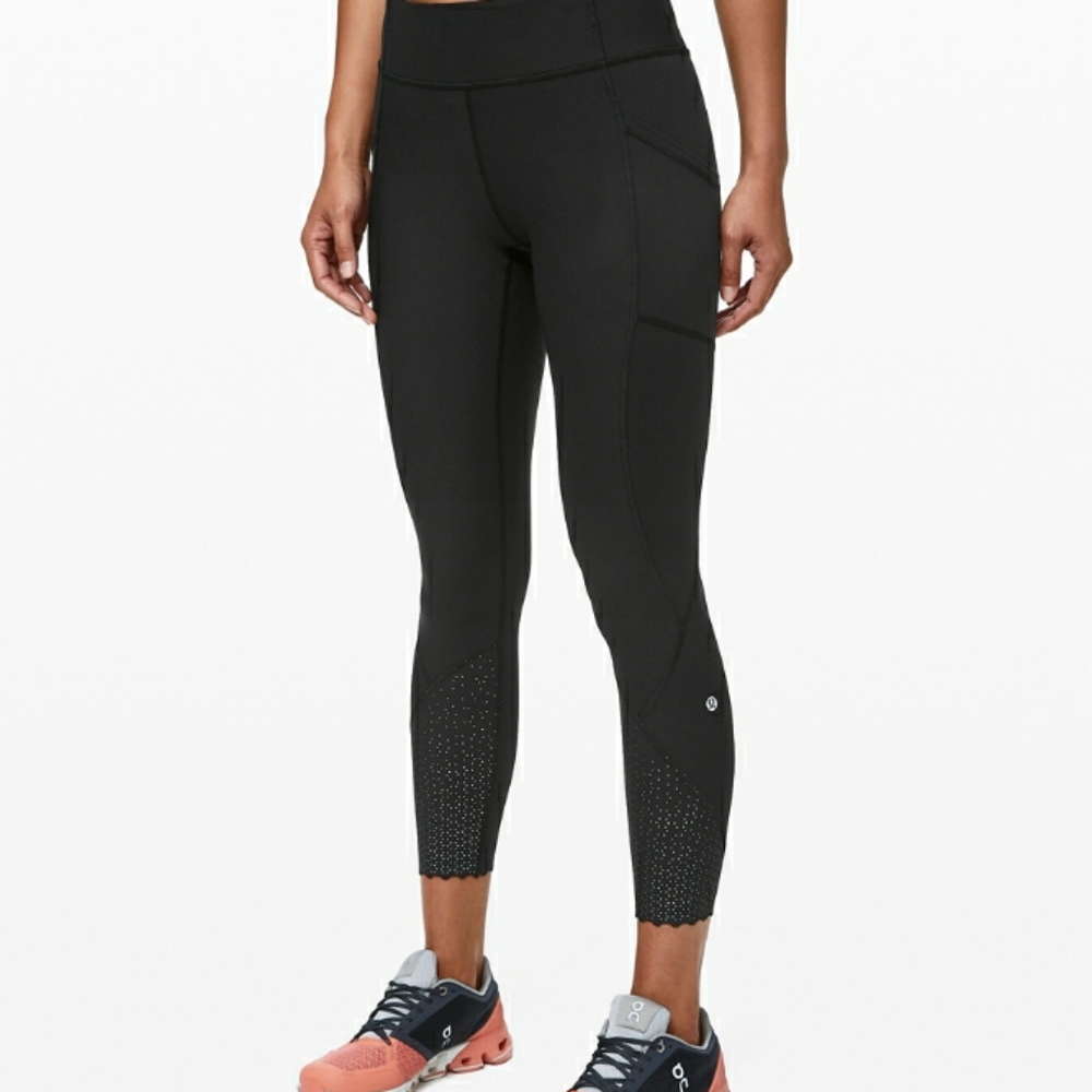 Lululemon Athletica Tight Stuff Black High Rise Compression Leggings size 2 25”